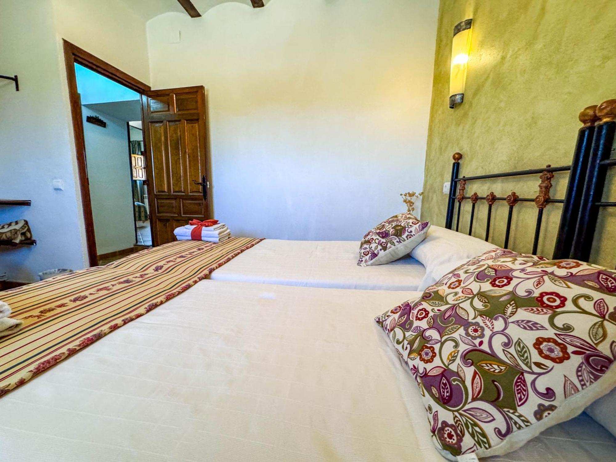 Cortijo Rural Bacares Guest House Freila Exterior photo